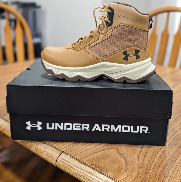 Boy under Armour UA GS Stellar G2 6" - Picture 2 of 5